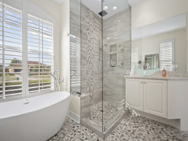 Marco Island Beautiful 3 Bedroom Home with Pool & Canal View